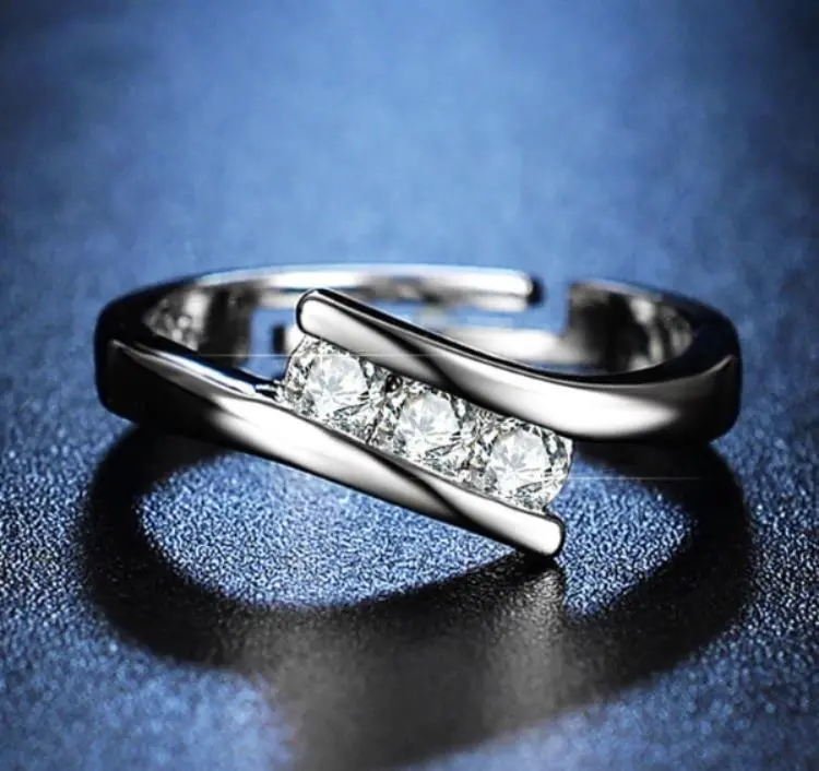 Modern Design Silver Plated Zircon Adjustable Ring for Women
