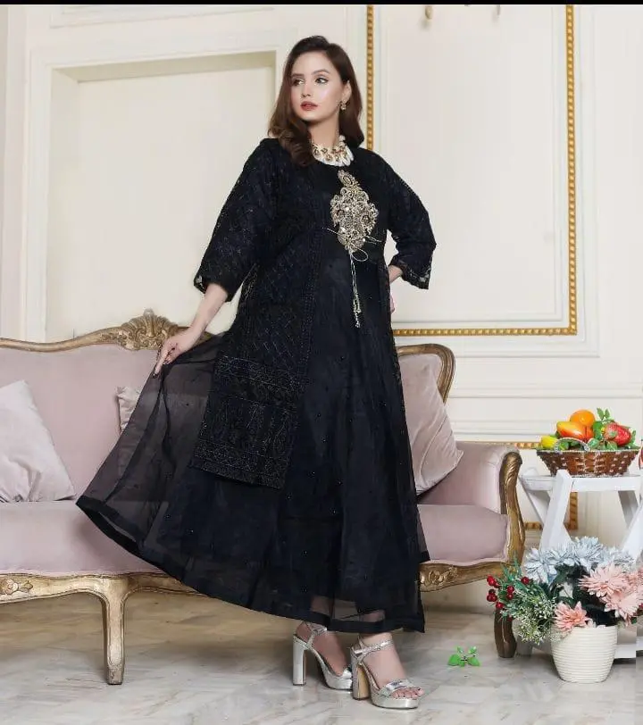 Elegant 3-Piece Black Embroidered Organza Maxi Suit for Women – Boat Neck Design